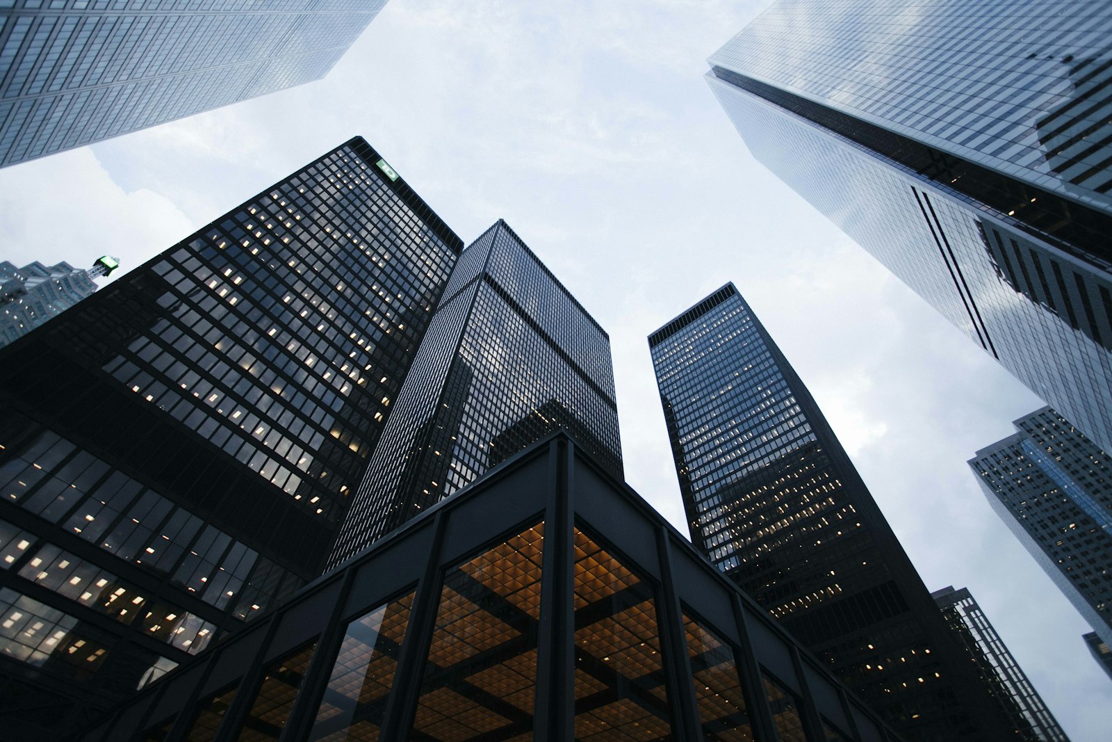 Mainland company formation — modern business architecture